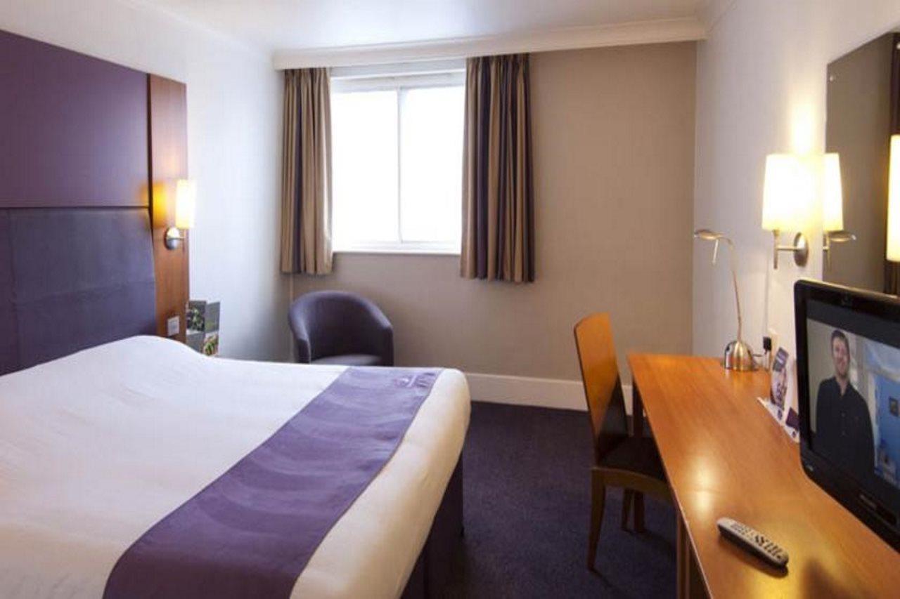 Premier Inn Skipton North Gargrave Exteriör bild